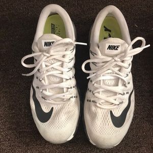 Air Max 2016 size 9 Women’s